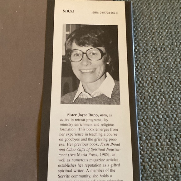 GUC hardcover book Praying our Goodbyes by Joyce Rupp, OSM - Picture 9 of 9